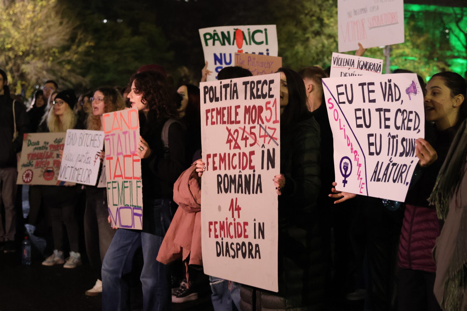 Legea femicidului e în vigoare din 26 aprilie, site-urile care fură știri riscă dosare penale, și ce obligații ai ca angajator în materie de securitate la locul de muncă